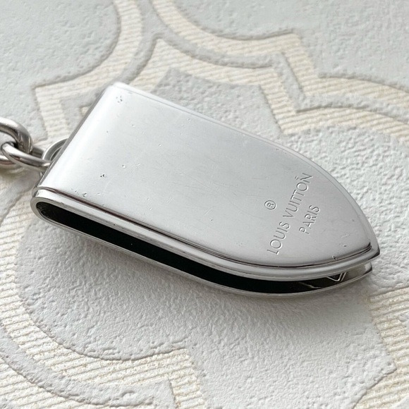 Authentic Louis Vuitton Ogive money Clip on chain - Picture 6 of 6